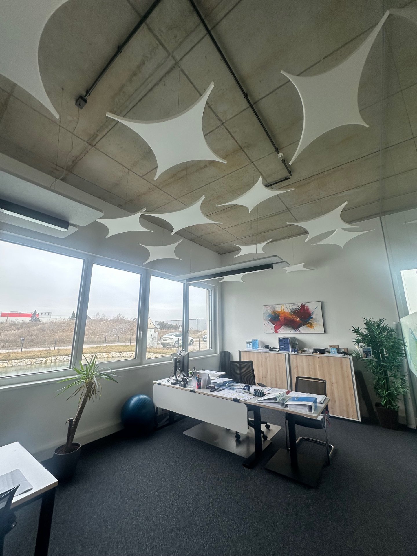 Design-Deckensegel im Büro – SPL TELE